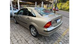 FORD - FOCUS - 2005/2005 - Prata - R$ 25.900,00