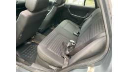 VOLKSWAGEN - GOL - 2004/2005 - Cinza - R$ 15.000,00