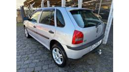 VOLKSWAGEN - GOL - 2004/2005 - Prata - R$ 25.900,00