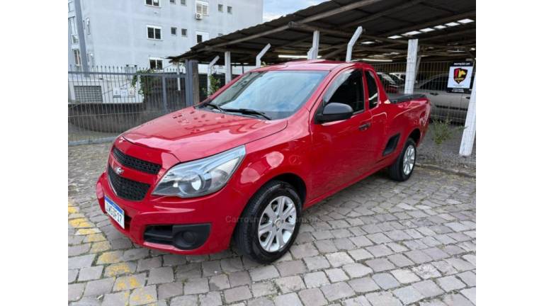 CHEVROLET - MONTANA - 2014/2015 - Vermelha - R$ 43.900,00
