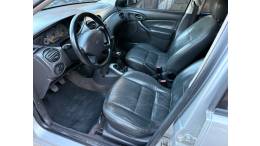 FORD - FOCUS - 2004/2004 - Prata - R$ 24.900,00