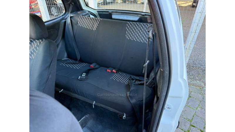 FIAT - PALIO - 2006/2007 - Branca - R$ 17.900,00