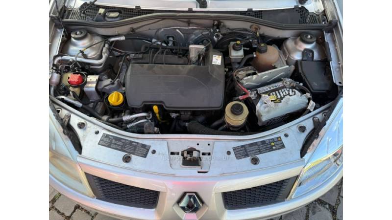 RENAULT - SANDERO - 2010/2010 - Prata - R$ 29.900,00