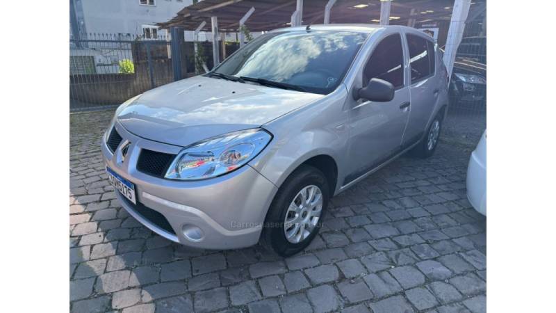 RENAULT - SANDERO - 2010/2010 - Prata - R$ 29.900,00