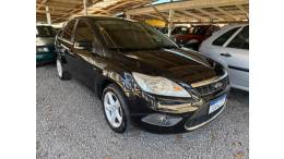 FORD - FOCUS - 2010/2010 - Preta - R$ 39.900,00