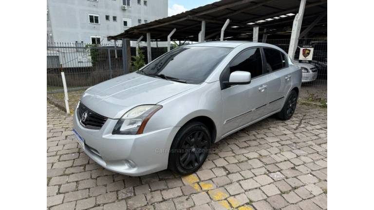 NISSAN - SENTRA - 2012/2013 - Prata - R$ 35.900,00