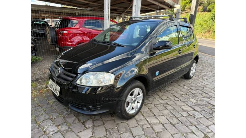VOLKSWAGEN - FOX - 2009/2009 - Preta - R$ 28.900,00