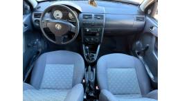 VOLKSWAGEN - GOL - 2004/2005 - Prata - R$ 25.900,00
