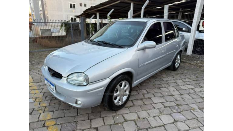 CHEVROLET - CORSA - 2000/2000 - Prata - R$ 16.900,00
