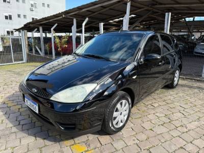 FORD - FOCUS - 2007/2008 - Preta - R$ 28.900,00