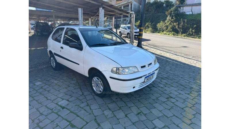 FIAT - PALIO - 2006/2007 - Branca - R$ 17.900,00