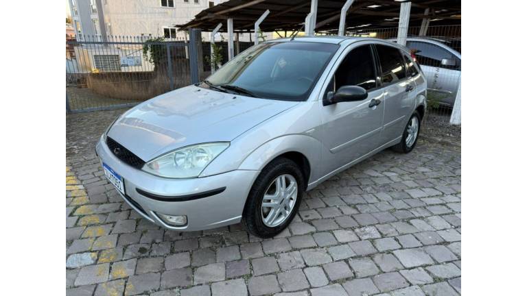 FORD - FOCUS - 2004/2004 - Prata - R$ 24.900,00