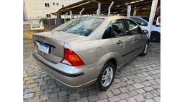 FORD - FOCUS - 2005/2005 - Prata - R$ 25.900,00