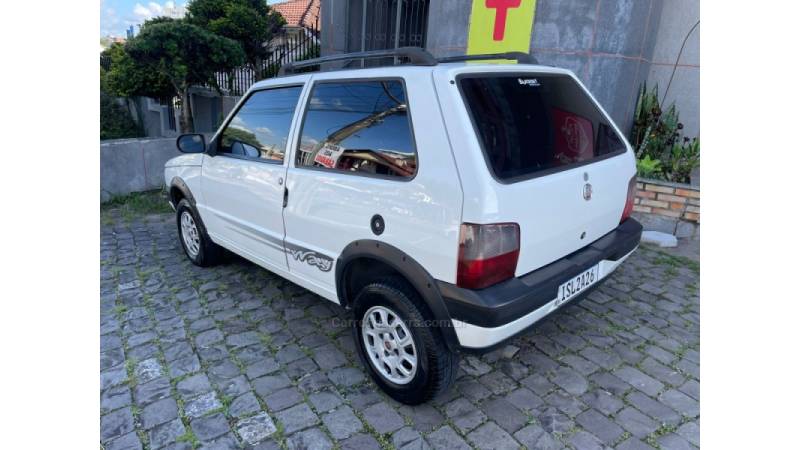 FIAT - UNO - 2011/2012 - Branca - R$ 23.900,00