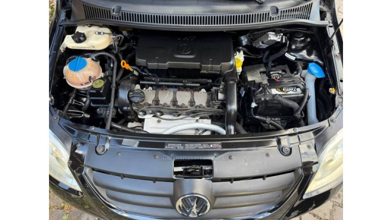 VOLKSWAGEN - FOX - 2009/2009 - Preta - R$ 28.900,00